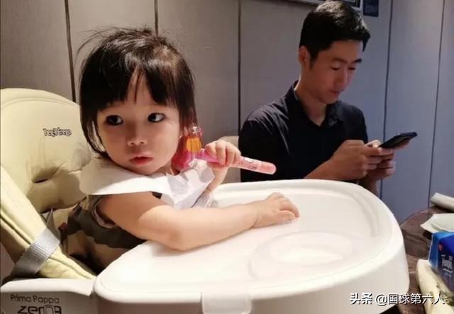 王励勤老婆:王励勤为照顾生病妻子拒绝出席体育赛事开幕式。这事你怎么看？