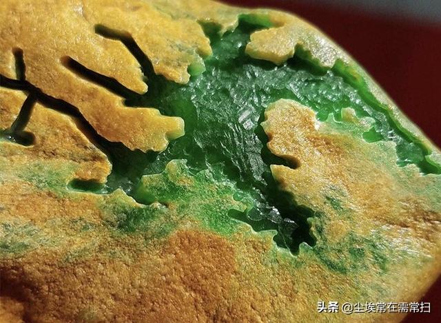 怎样才能买到好的玉手镯,买玉手镯在哪里买比较好，才能不买到假货？