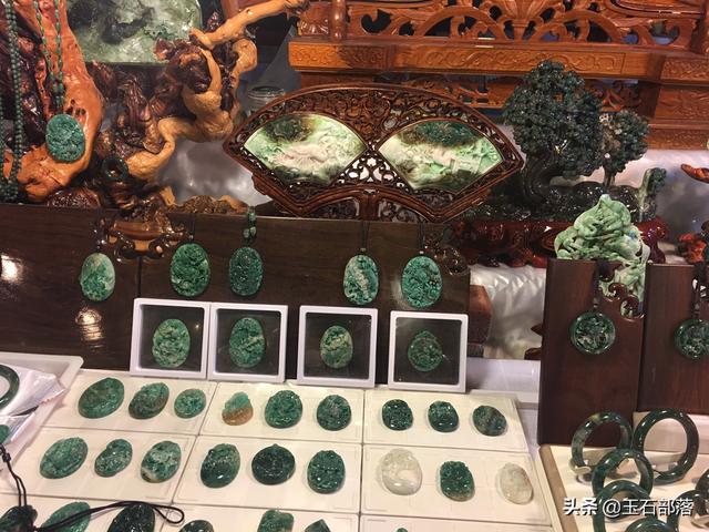最便宜翡翠批发市场,在瑞丽和四会市买翡翠哪个最划算？