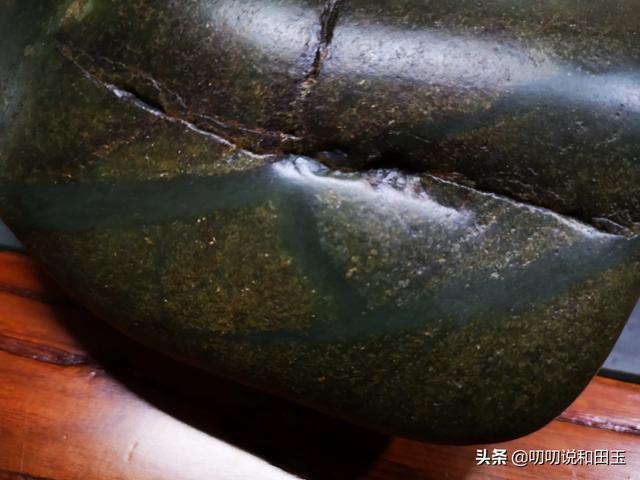 和田玉手镯有水线好不好,和田玉有水线是好还是不好？