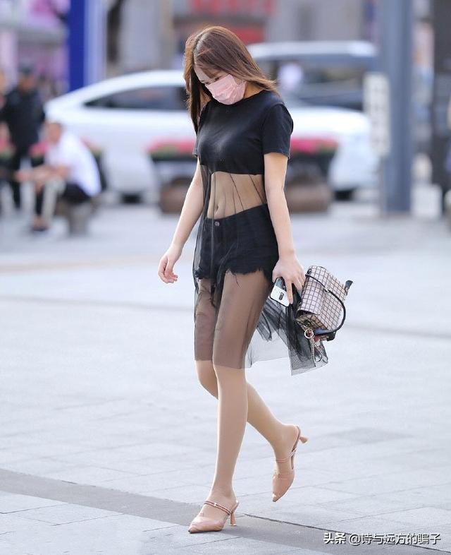 李丽莎图片我爱八卦网:女生夏天的搭配有哪些能让人眼前一亮？