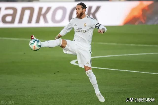 迄今为止，足球史上最难超越的十大巨星球员都有谁？插图27