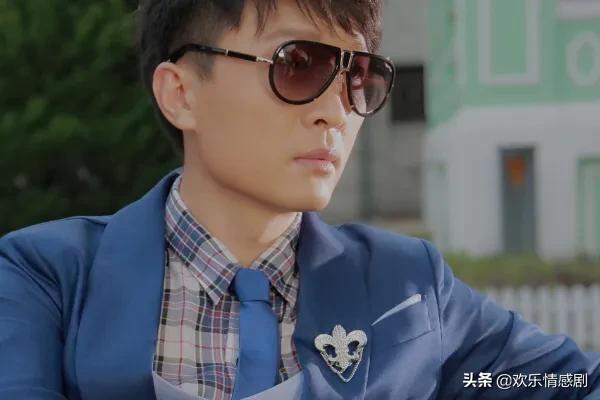 敢爱演员表:电视剧,(敢爱)女王角蕾蕾的扮演者简历
