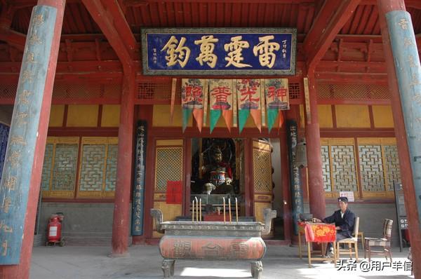 平山湖大峡谷灵异事件:有谁去过河西走廊，值得一去吗？