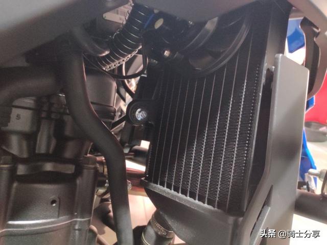 金吉拉300:赛科龙re3和金吉拉300谁的品控、做工、质量更好？