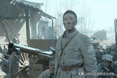 《亮剑》中李云龙的部队都快上万人了,怎么还是个团长？
