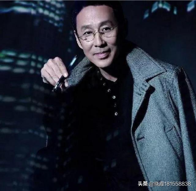 微信名男人成熟气质:怎么才能成为一个低调大气成熟的男人