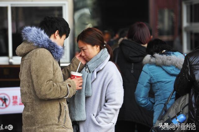 难忘初恋情人,是该找她表白,还是永远埋藏心底？
