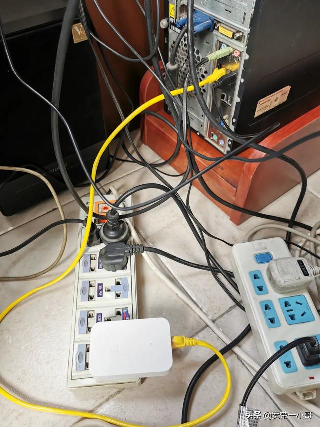 头条问答 如何将无线wifi转为有线网络 宽带一小哥的回答 0赞