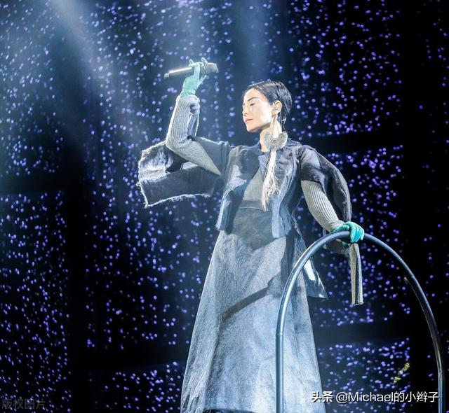邓丽君间谍:邓丽君的唱功放在现在是什么水平，相当于哪些女歌手？