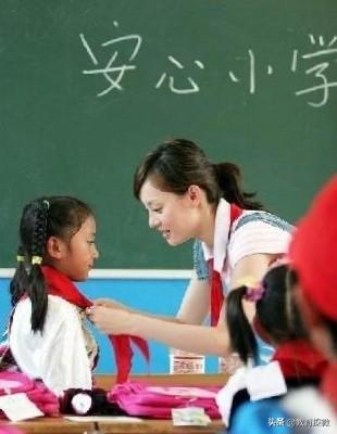 当年孙俪资助上大学，反咬孙俪一口的“白眼狼”向海清，现在怎样了？