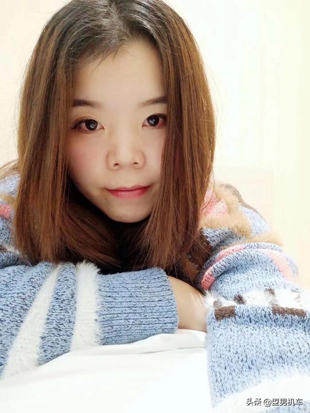 头条问答 - 可以晒晒你手机里女朋友的照片吗?要真实的那种?