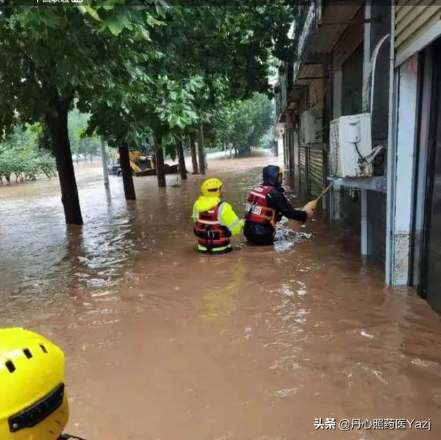 四川大竹遭遇强降雨:是什么导致2021年的北方雨水这么频繁