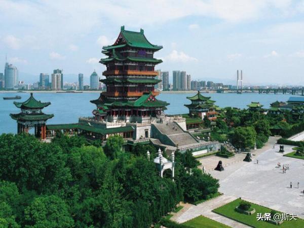 《滕王阁序》在古文中处于什么水平？
