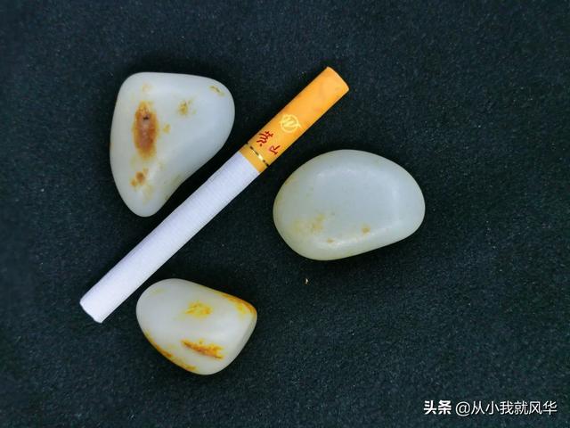 密玉,羊脂玉表面亮晶晶的是什么？