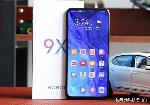 你们知道一千元左右有哪些手机可以值得购买呢（功能这些可以详细点）感谢各位大佬？