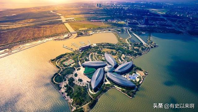 在上海枫泾,金水湖,临港海湾哪个地方买房子好