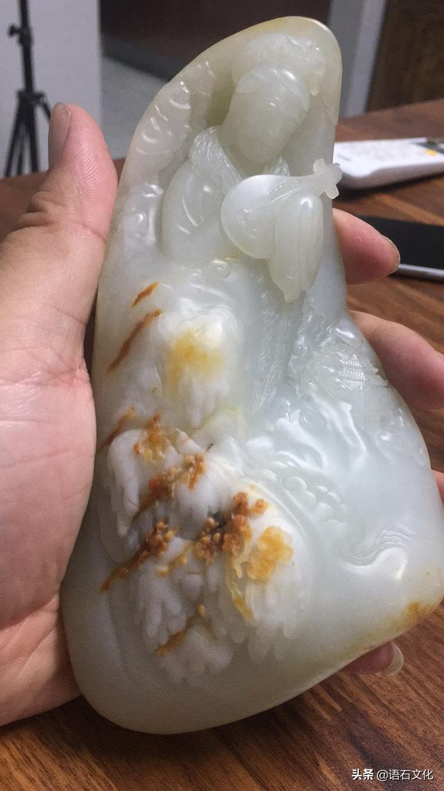 羊脂玉和田玉哪个贵,说一说和田玉中的羊脂玉价格为什么那么高？