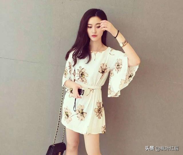 海青发型:中年女子穿什么裙子最好看