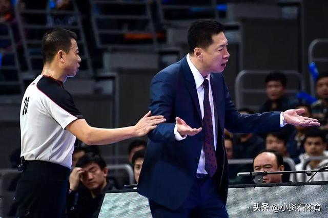 篮球即时比分:广厦客场大比分落败浙江，广厦问题出在哪里
