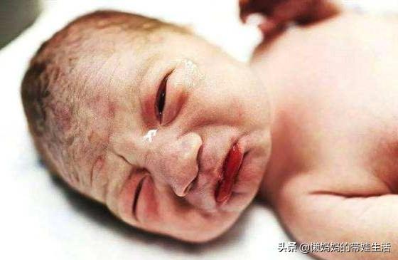 日本油炸婴儿吓死人，日本25岁的新手父母把1岁孩子活活饿死，你怎么看