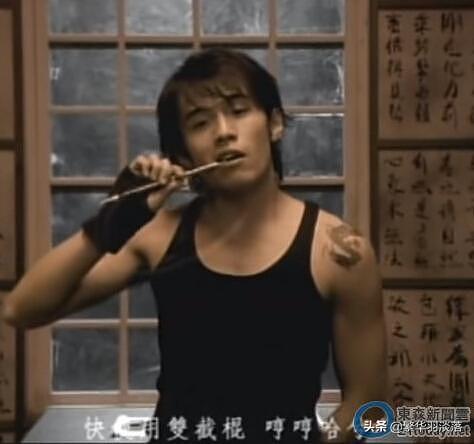 周杰伦红尘客栈mv:还记得你听的第一首周杰伦的歌吗？