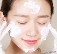 想请问一下什么洗面奶去黑头干净？
