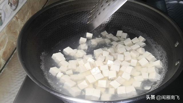 麻婆豆腐怎么做好吃，麻婆豆腐的简单做法，怎么做材料简单又好吃