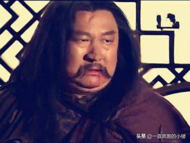 《倚天屠龙记》中丐帮帮主史火龙是什么来历,怎样评价这个人？