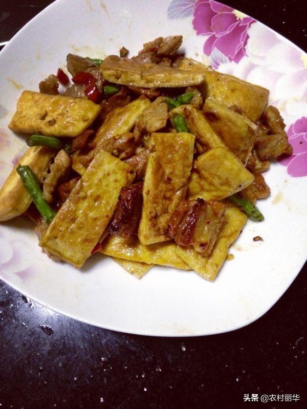 干豇豆怎么做好吃,干豆角的豆子怎么弄好吃？