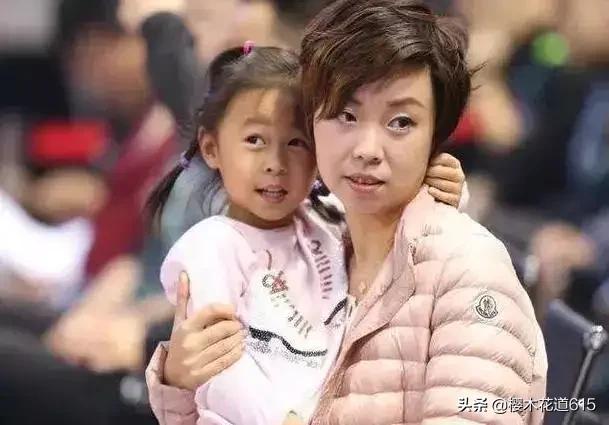 翁帆产下一子:福建女子56岁高龄产下男婴，你怎么看？