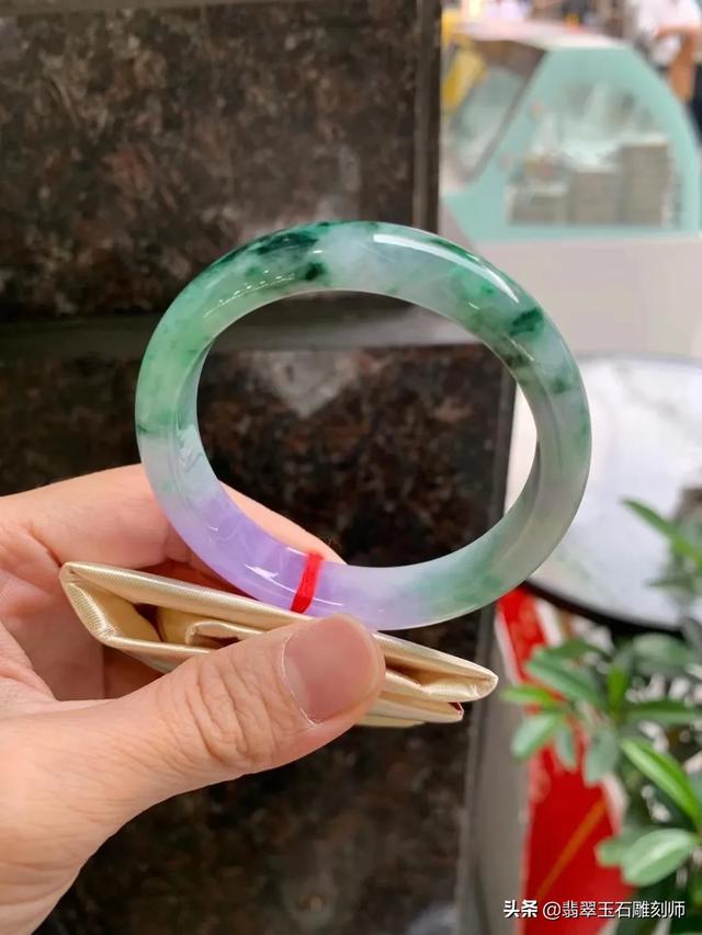 圆条手镯8毫米细吗,看看这条镯子品质怎么样？