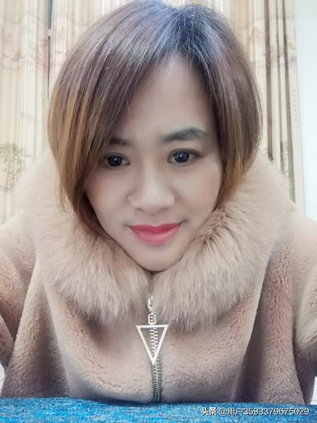 谁有好看的短发女生头像？