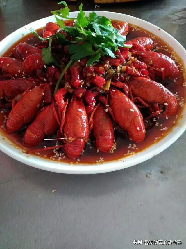 我想问一下自媒体在哪找素材？