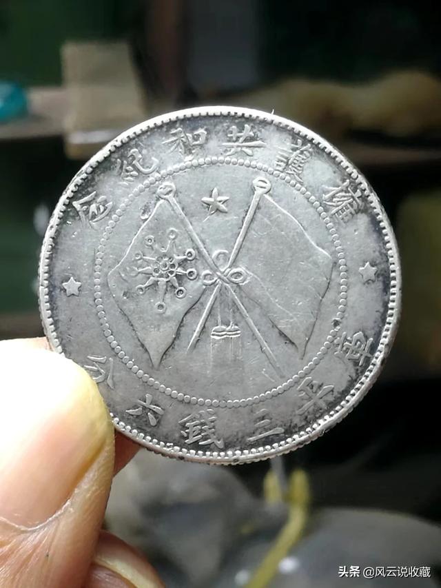 品相好的百灵鸟图片:百灵鸟图片大全 这个唐头一千伍佰元不只倒是亏还是赚？