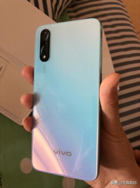 1500的手机买哪种最好？运行效果跟拍照功能要上档次？