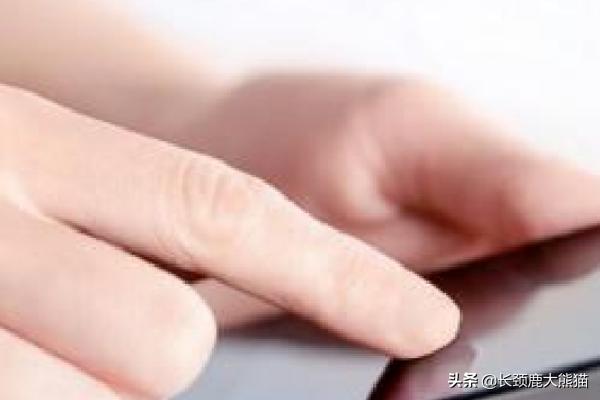 喜欢一个女孩，微信表白了，没拒绝也没有同意，怎么办