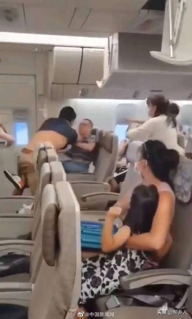 三亚打人事件:男子三亚饭店里吸烟遭女子劝阻，挑衅未果打伤女子丈夫，你怎么看