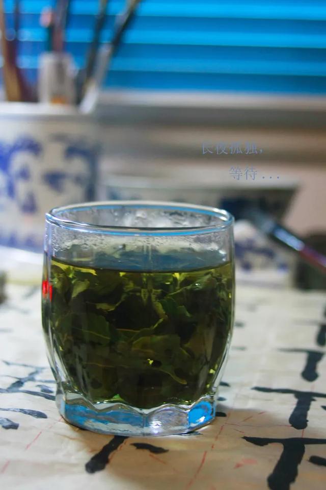 常喝茶的女人显年轻长期喝浓茶的人身体上都发生了什么变化