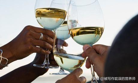 喝酒后为何有些时候第二天那么痛苦、无助、沮丧、失落？
