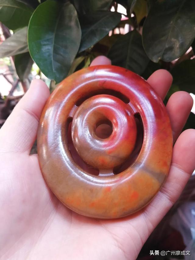 如何看一块玉值不值钱,买了一块玉，大家看看是什么料值多少钱？