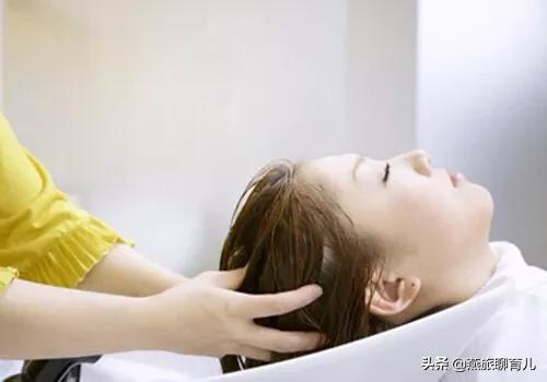 月子发<a href=https://maguai.com/list/256-0-0.html target=_blank class=infotextkey>朋友圈</a>简单:月子里最难熬的事是什么？