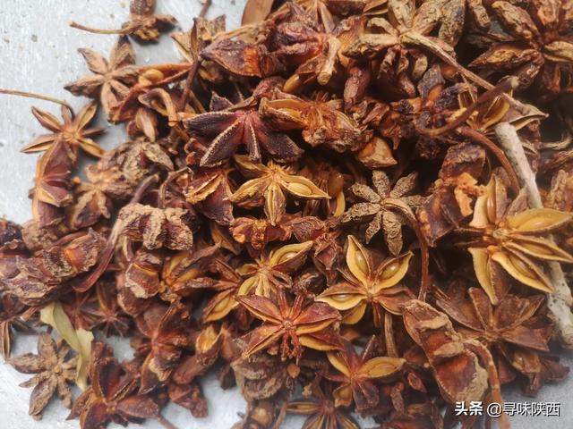 去腥是八角好还是香叶好？