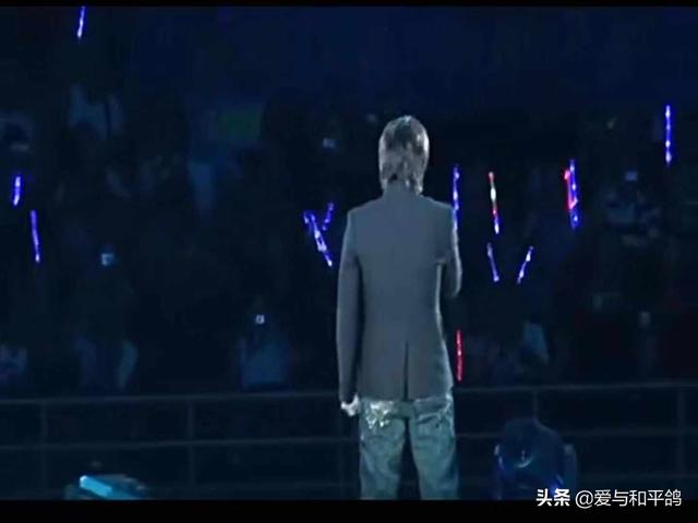 张国荣自杀现场:华语乐坛谁的演唱会现场最震撼