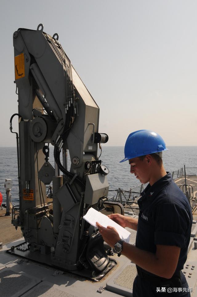 驱逐舰上面只携带几十枚导弹，战争中打光了怎么办？插图67