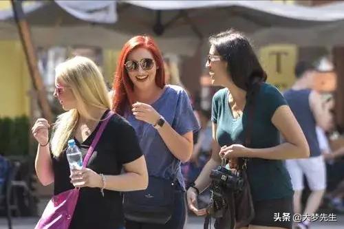 匈牙利牧羊犬了解一下:你知道匈牙利哪些冷知识？ 匈牙利长毛牧羊犬