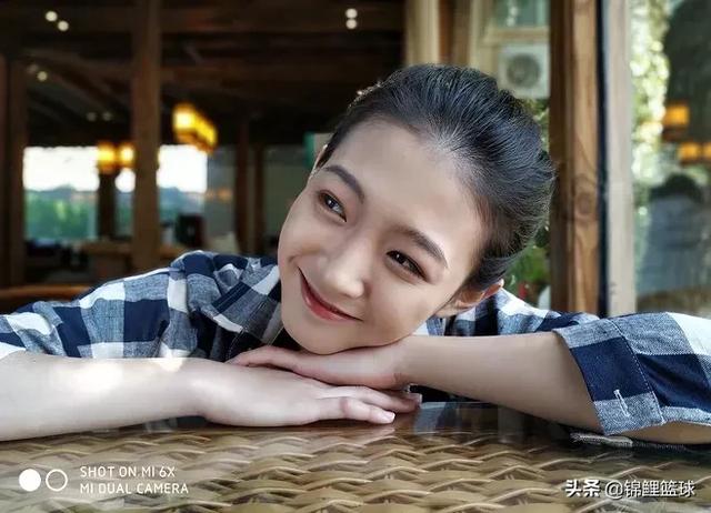VS科特迪瓦，易建联11号球衣的美女主播，她是谁？起源是什么？
(图3)