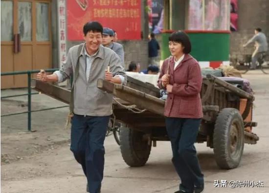 于震老婆:如何评价《我的二哥二嫂》这部电视剧以及老周家的几个人？