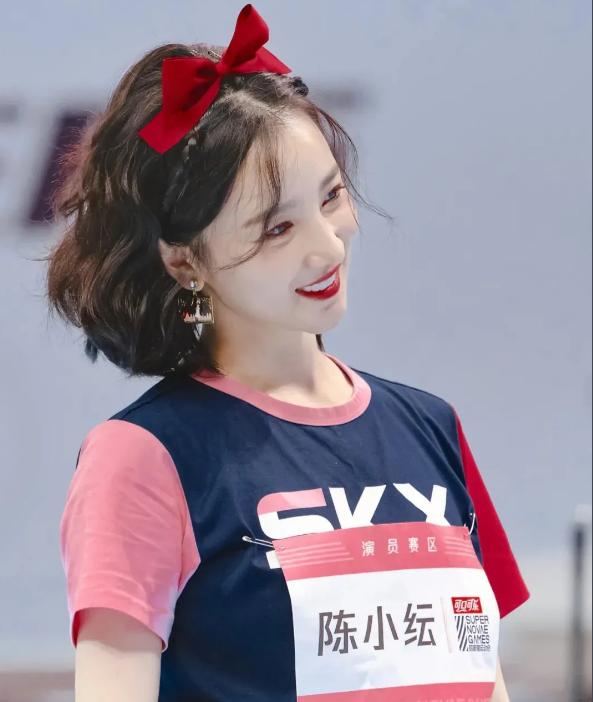 陈小纭回应骂容祖儿:为什么陈小纭都敢怼哭容祖儿？