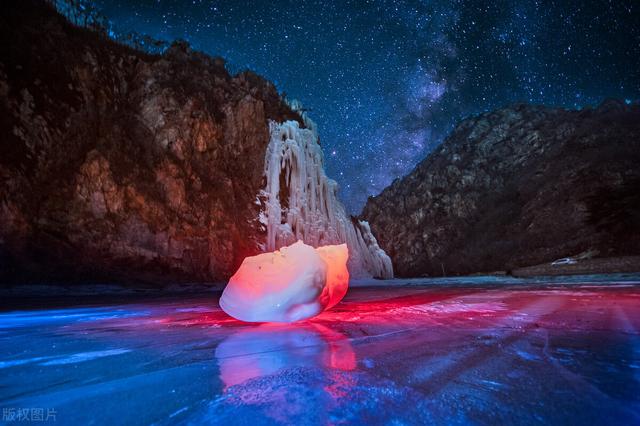 雨淋坟出贵人指儿子还是女儿,在农村，有句俗话“雨过三秋”是什么意思？